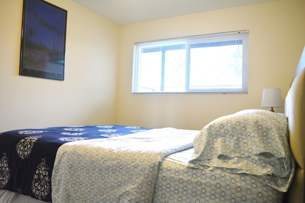 Sunny Westlake Suites by Metro - photo 9