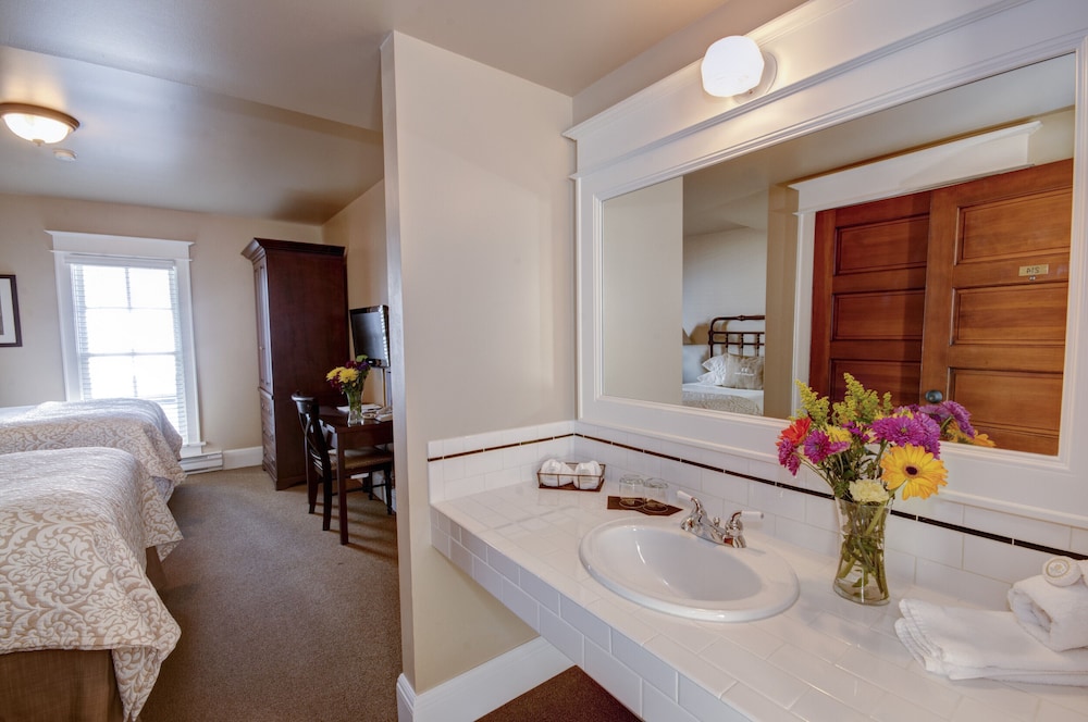 Sacajawea Hotel - photo 26