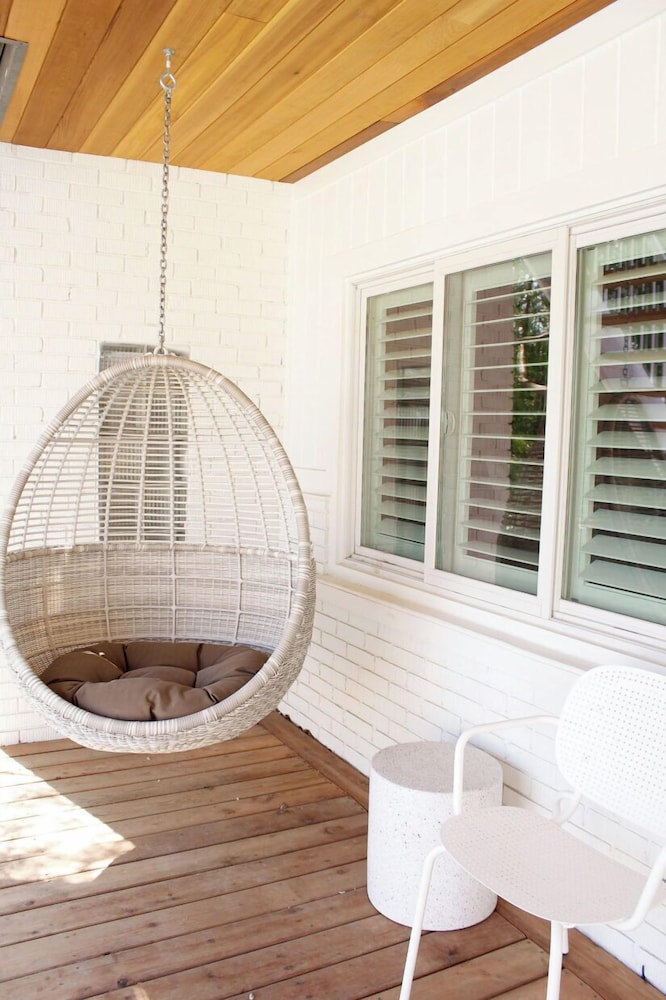 The Beach Motel in Unknown City, Canada