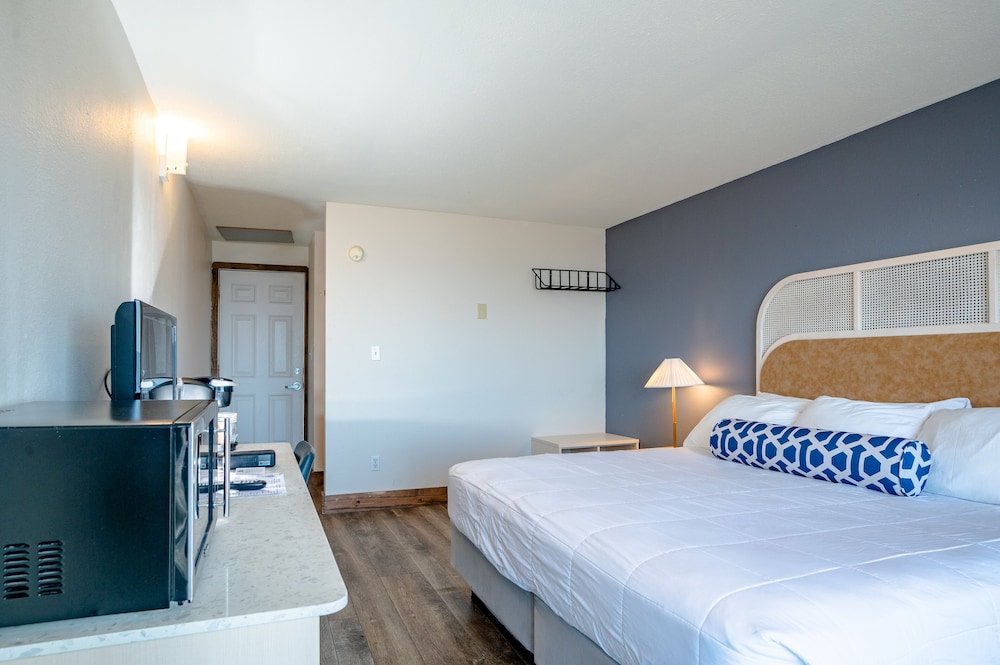 Seagull Beachfront Inn - photo 15