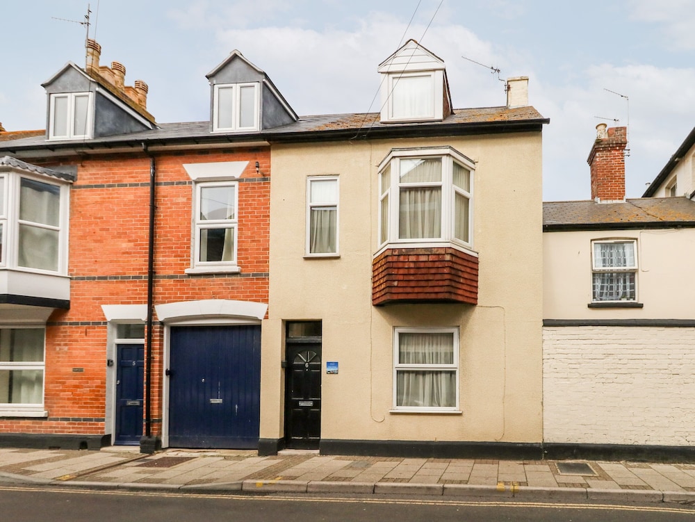 Globe Cottage — 4-Star Luxury Hotel in Weymouth, United Kingdom