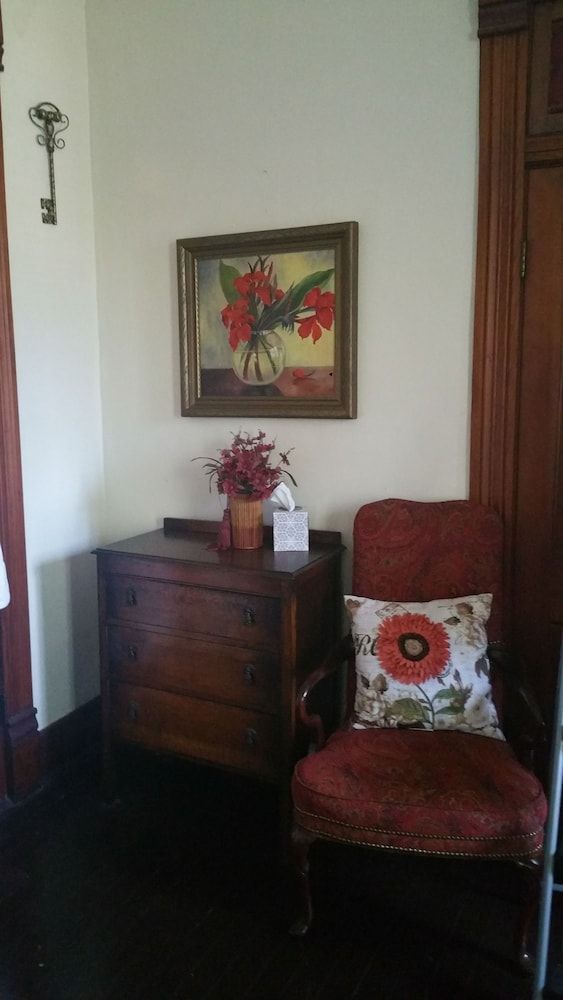 Fig Tree Manor - photo 10