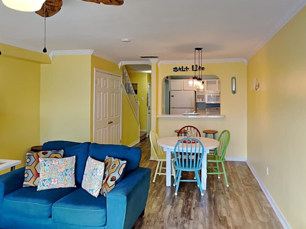 Catch The Wave Unit B in Corpus Christi, United States