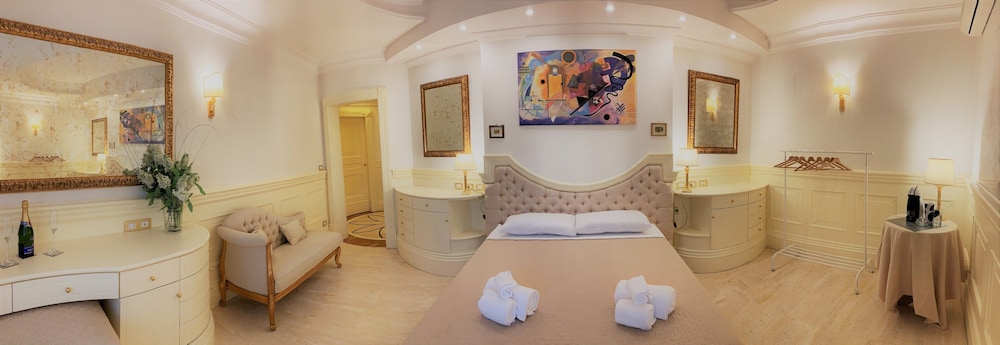 Simon's Guest House Rome — 4-Star Luxury Hotel in Rome, Italy