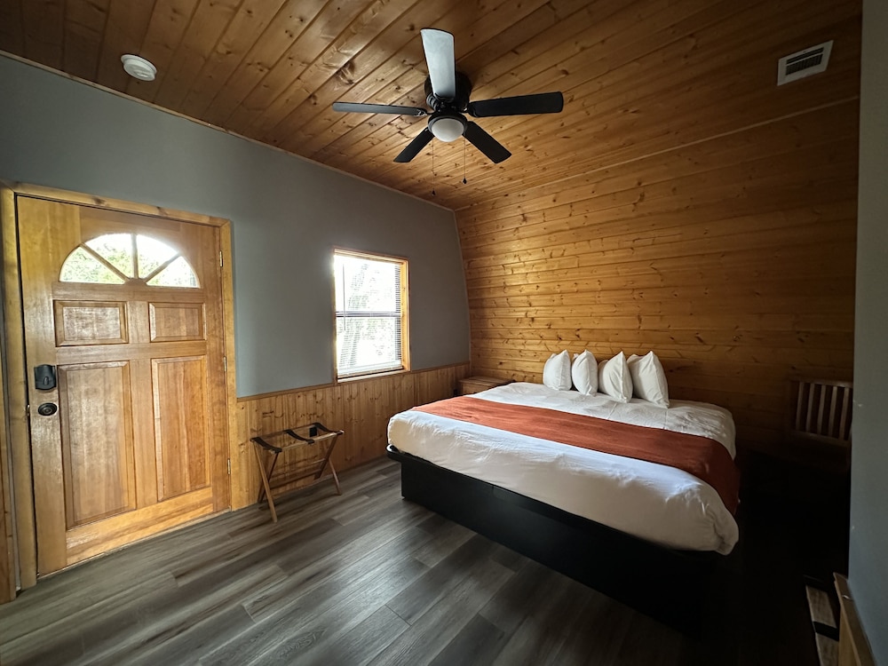 Canyon Lakeview Resort - photo 17