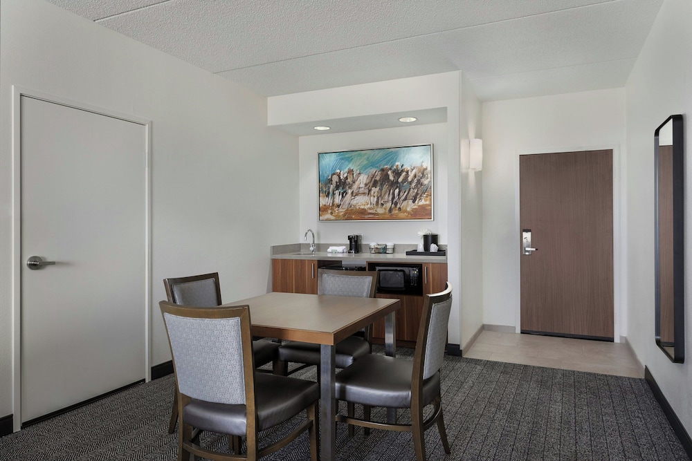 Courtyard by Marriott Louisville Airport - photo 12