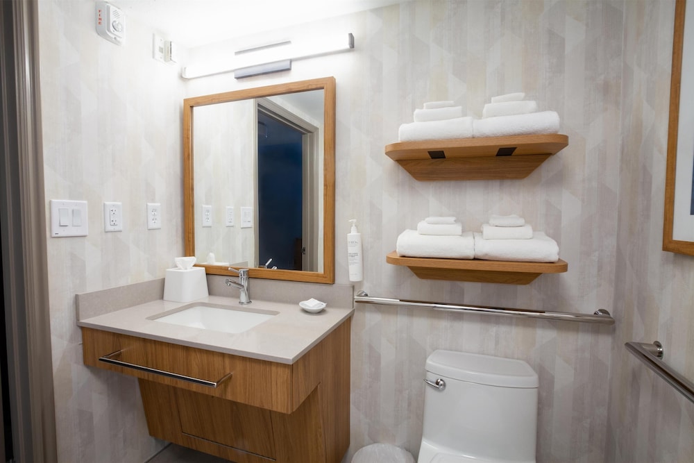 Hampton Inn Salt Lake City North - photo 31