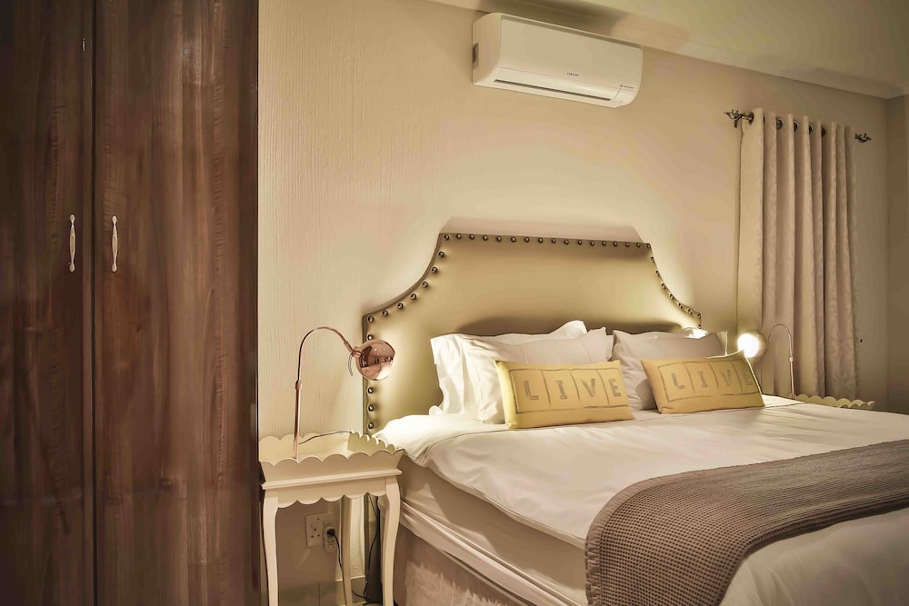 Accommodation @ Van's — 4-Star Luxury Hotel in Centurion, South Africa