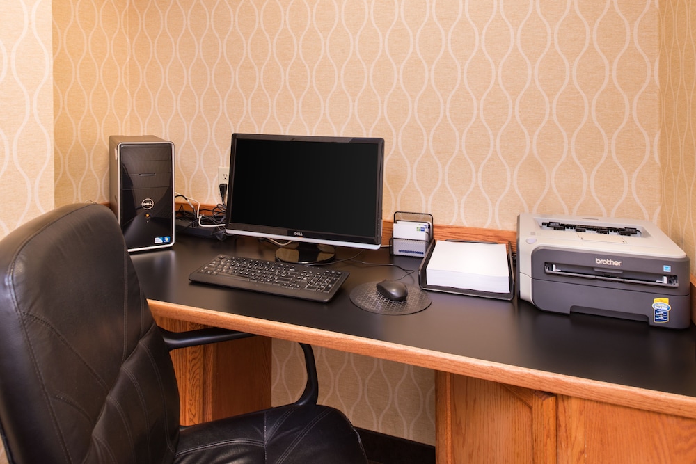 Holiday Inn Express & Suites Bucyrus by IHG - photo 31