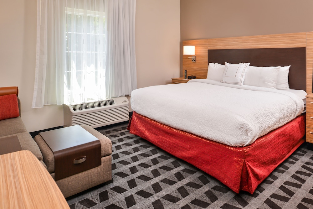 TownePlace Suites by Marriott Charleston West Ashley - photo 3