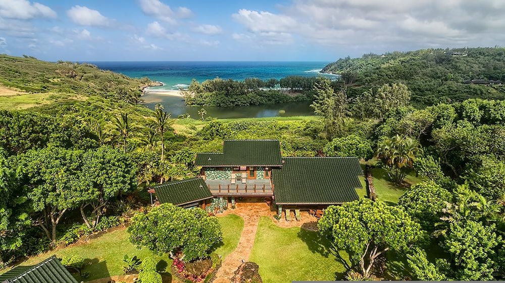 Sea Song in Kilauea With 4 Bedrooms and 4 Bathrooms — hotel in Kilauea