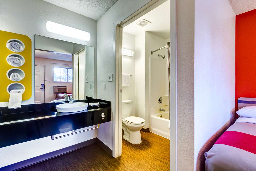 Motel 6 Wheat Ridge CO West Denver North - photo 18