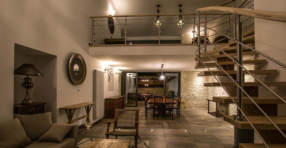 Les Cuves - carbon neutral hotel in Chaniers