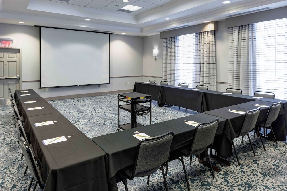 Hilton Garden Inn Detroit Novi - photo 28