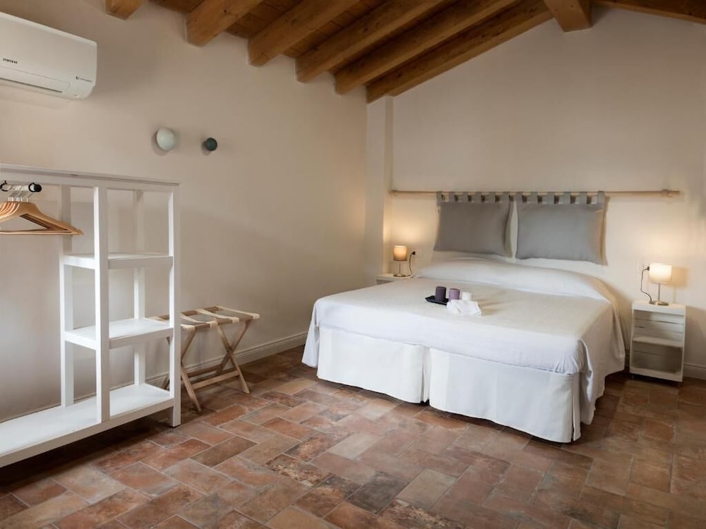 Borgodieci - carbon neutral hotel in Bibbiano