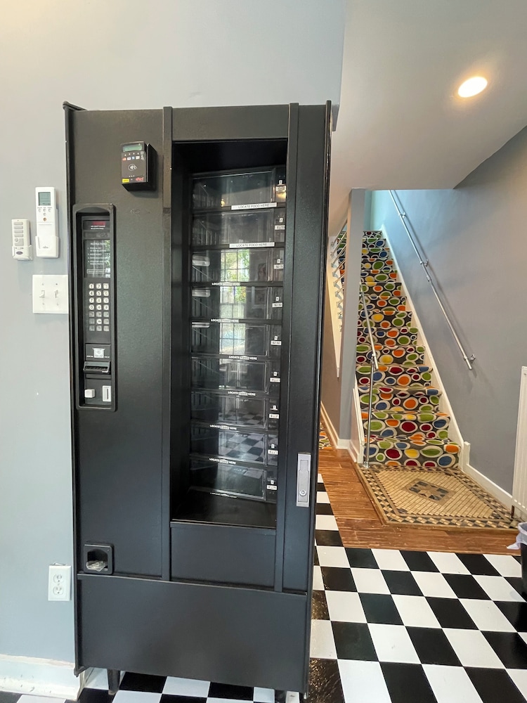 Quarters - photo 2