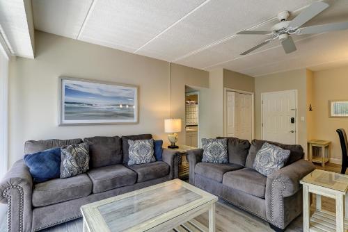King Queen Sleeper Sofa Updated Luxury Kitchen Bikes & Beach Gear included