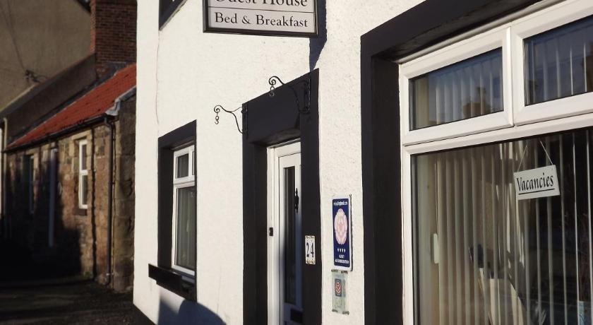 The Farmhouse Guest House — 4-Star Luxury Hotel in Belford, United Kingdom