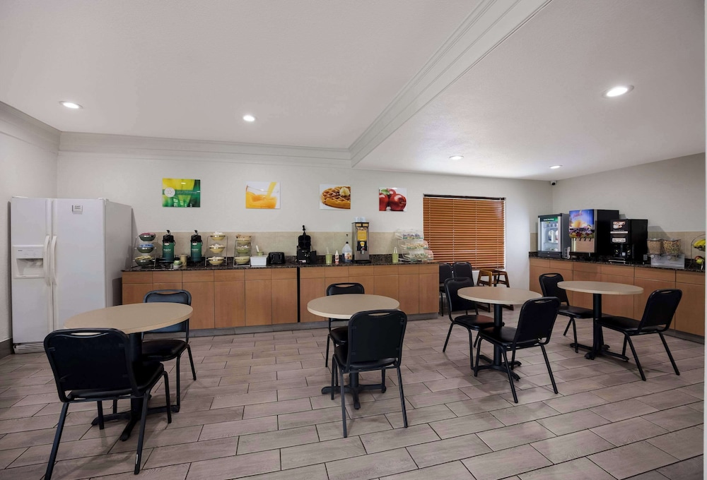 Quality Inn Tallahassee near University - photo 34