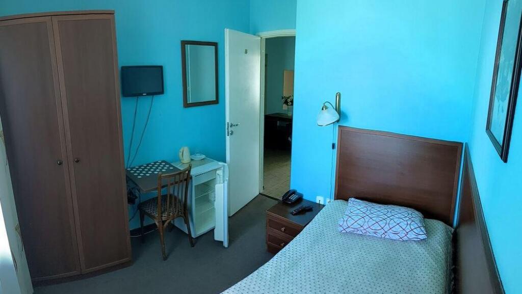 Gostinyi dvor — hotel in Tura