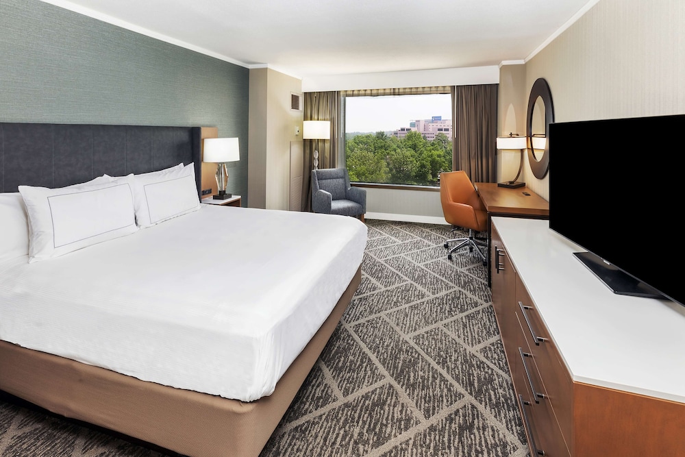 DoubleTree by Hilton Tulsa Warren Place - photo 13