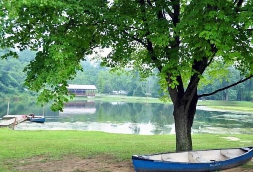 Hershey Camping Resort Park Model 6 - photo 21