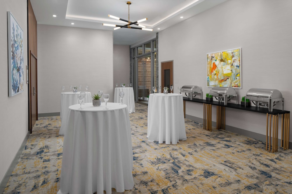 Homewood Suites by Hilton Charlotte Uptown First Ward - photo 51