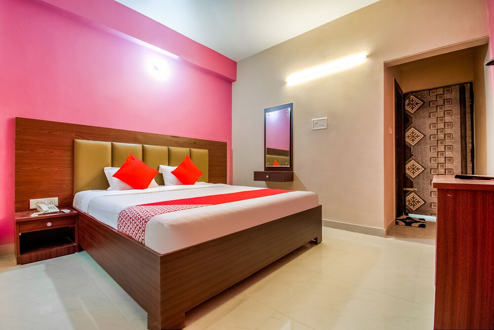 Oyo 60034 Silver Estate Residency — Patna