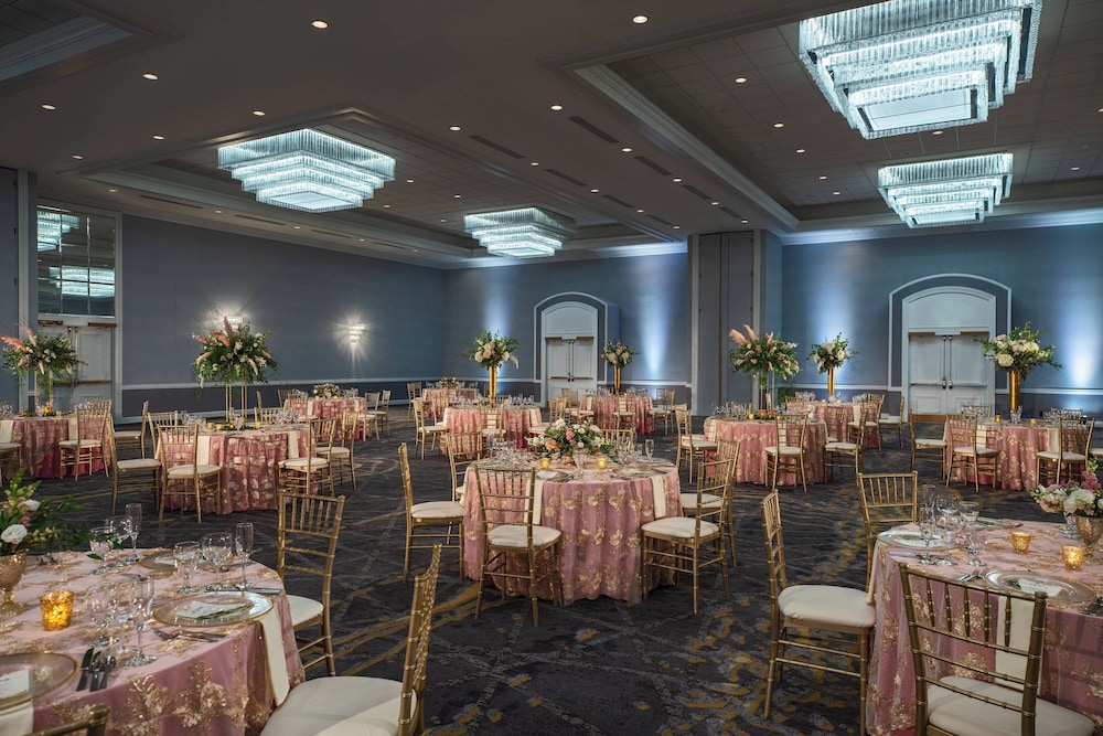 Renaissance Columbus Downtown Hotel - photo 41
