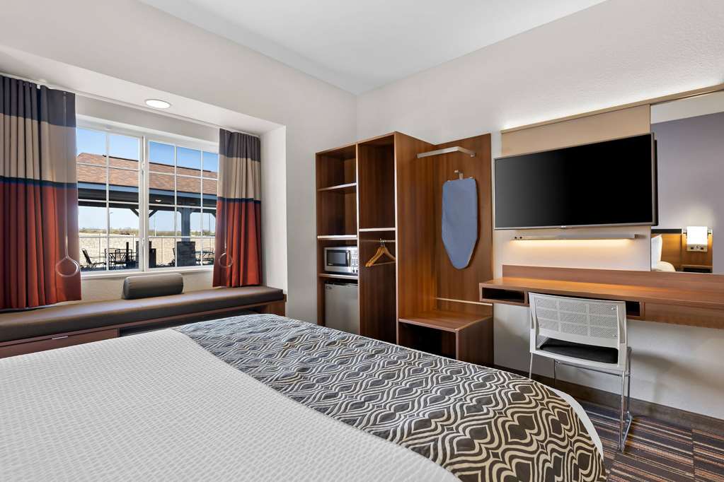 Microtel Inn & Suites by Wyndham Sweetwater - photo 37