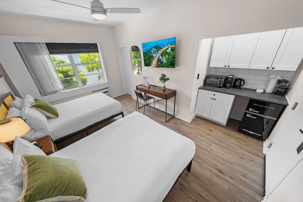 Greenview Hotel by Lowkl - photo 24