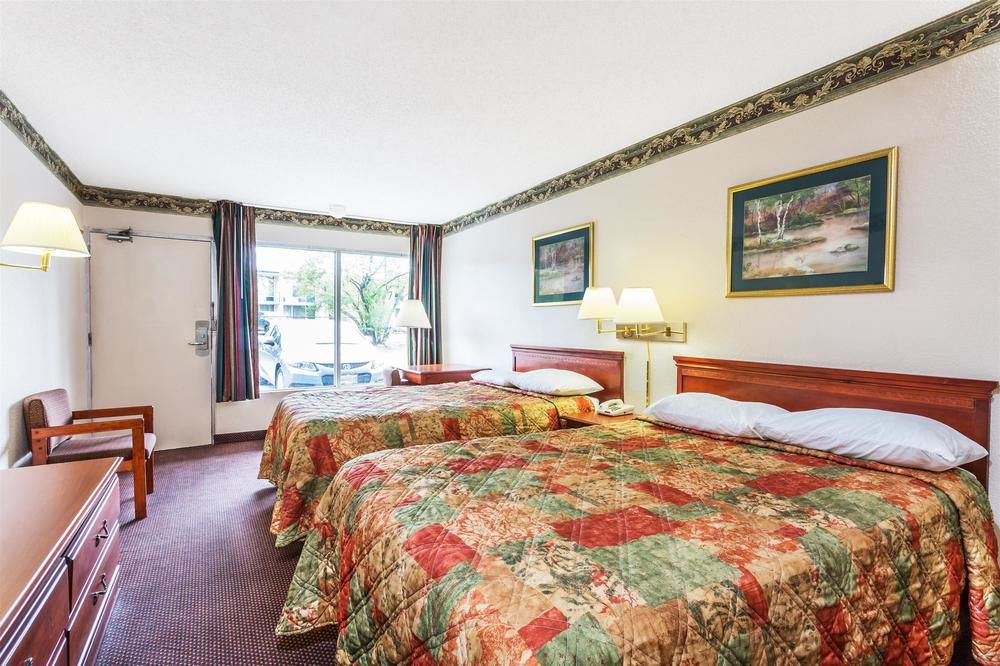 Quality Inn & Suites - last minute hotel in Ashland