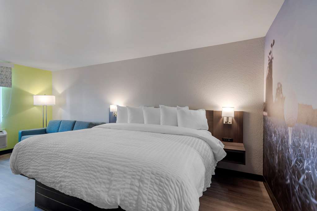 Clarion Pointe McDonough - photo 18