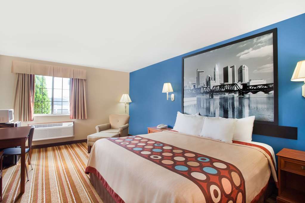 Super 8 by Wyndham Defiance - photo 6