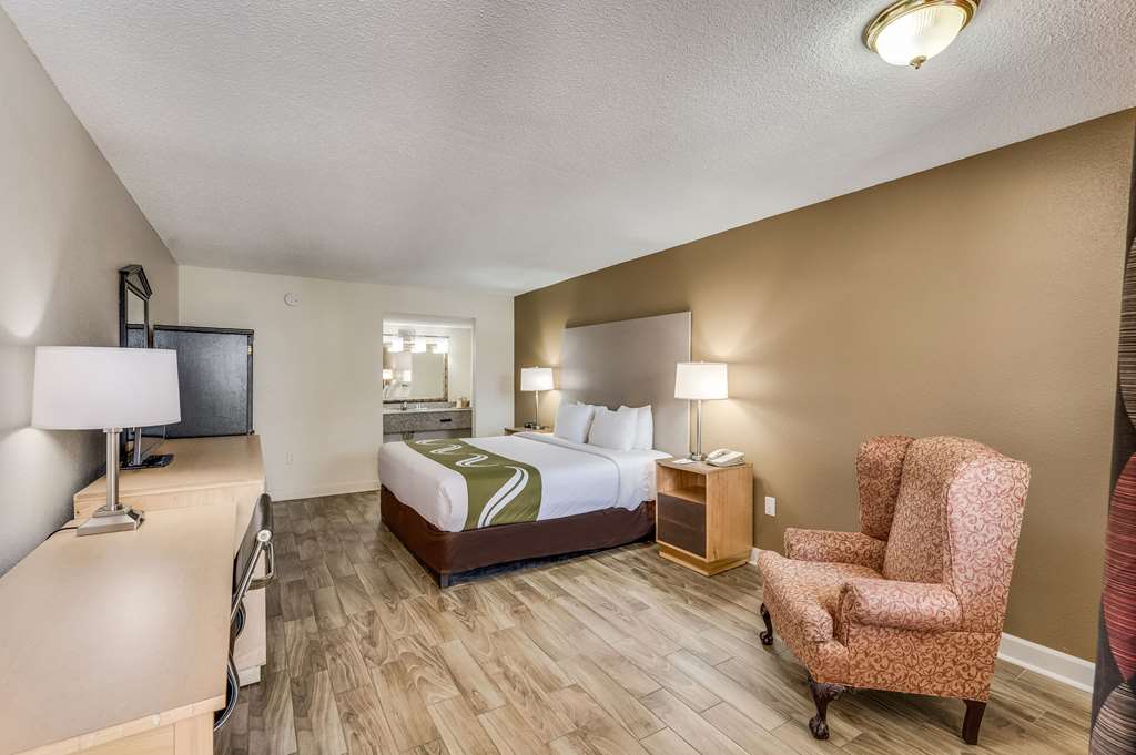 Quality Inn & Suites Hot Springs Lake Hamilton - photo 23