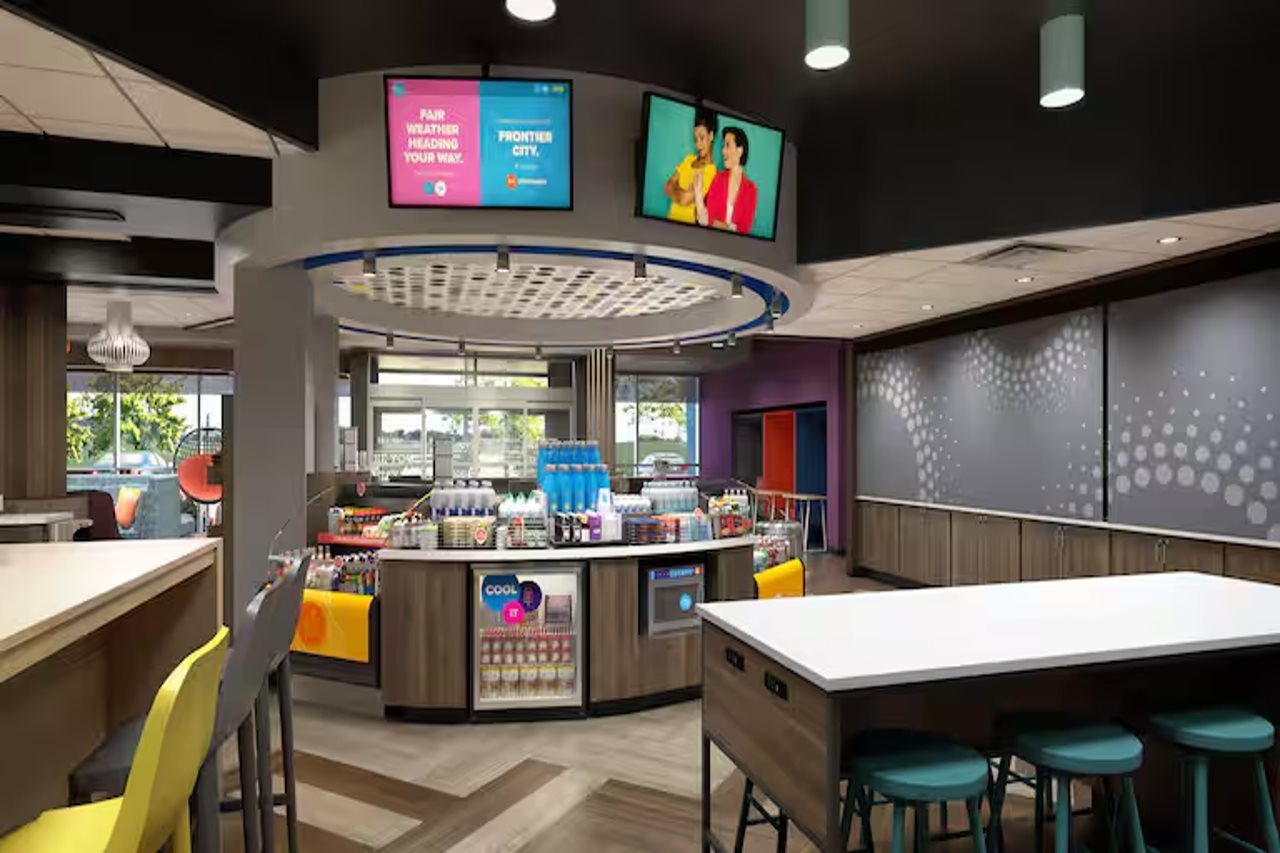 Tru By Hilton Commerce - photo 11