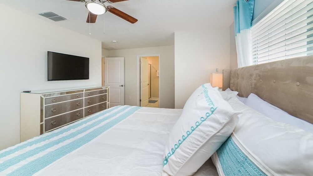 Grhdog9031 Champions Gate Resort 5 Bed 4 Baths Townhouse - photo 11