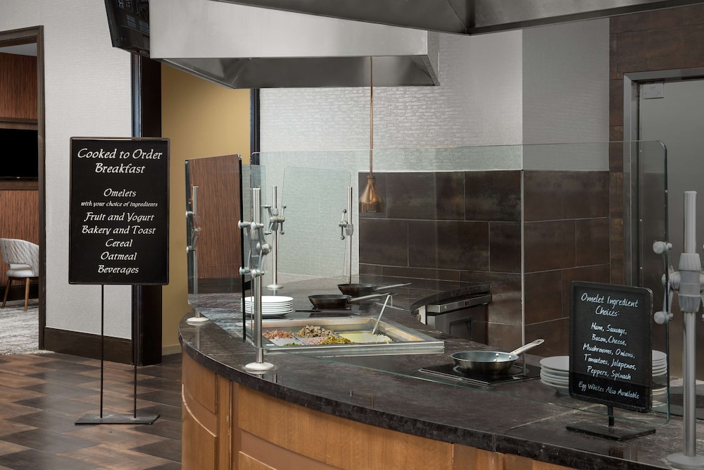 Embassy Suites Springfield - photo 31