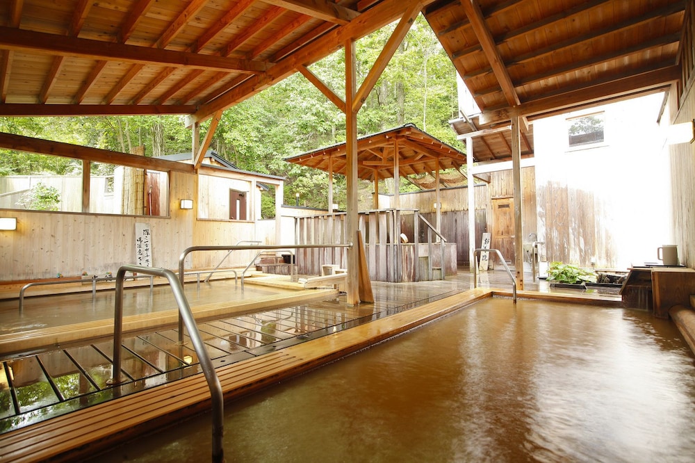 Ginsuiso Bekkan Choraku in Kobe, Japan