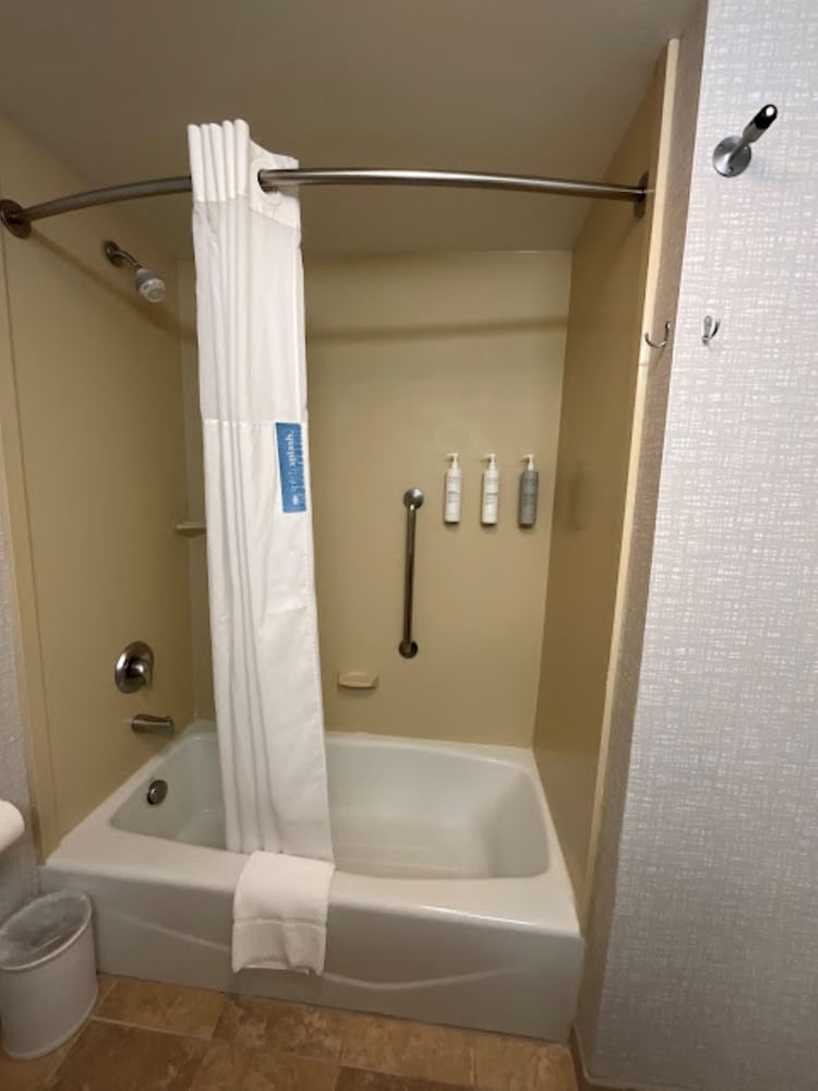 Hampton Inn Montrose - photo 25