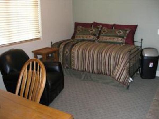 Centennial Suites & Extended Stay - photo 10
