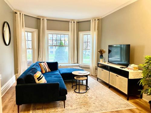 Lovely vintage Oak Park 3bd 1ba perfectly located near public transit & Chicago — 4-Star Luxury Hotel in Oak Park, United States
