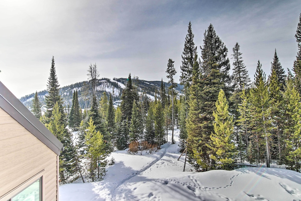 Prismatic Mountain Studio Less Than 1 Mi to Big Sky Resort - photo 17