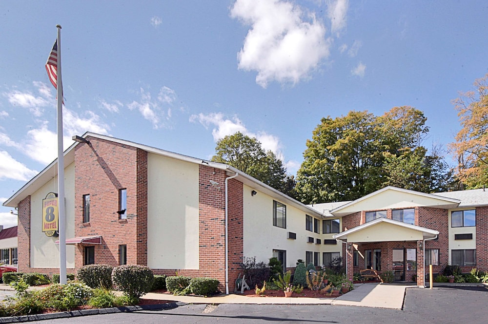 Riverdale Inn - photo 2