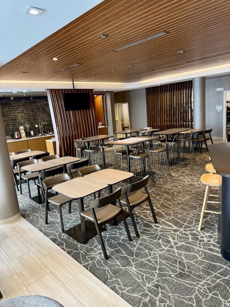SpringHill Suites by Marriott Fargo - photo 5