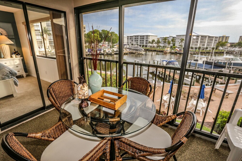 Estero Yacht & Racquet 218 Fort Myers Beach - photo 10
