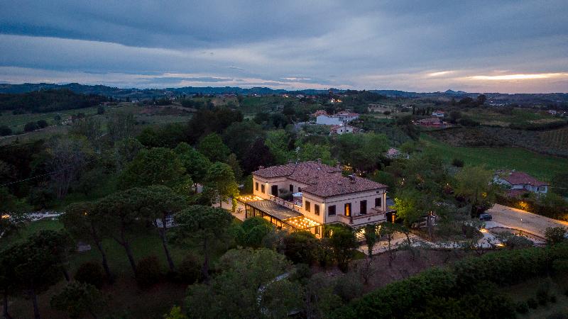 Relais Villa Margherita — 4-Star Luxury Hotel in Longiano, Italy