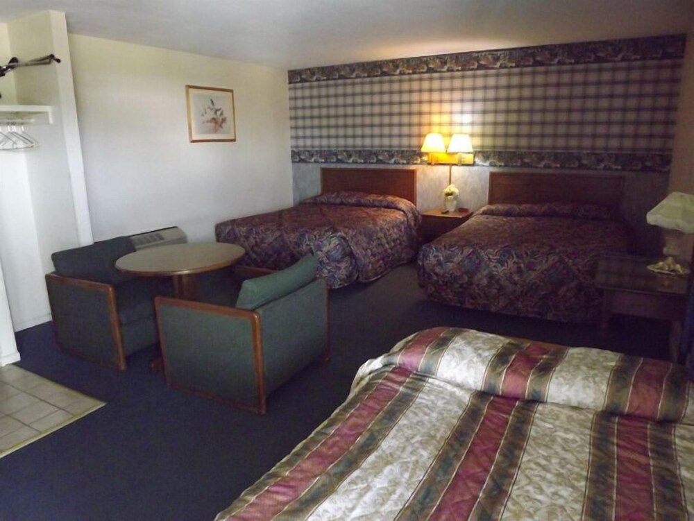 Holiday Motel Wisconsin - photo 2