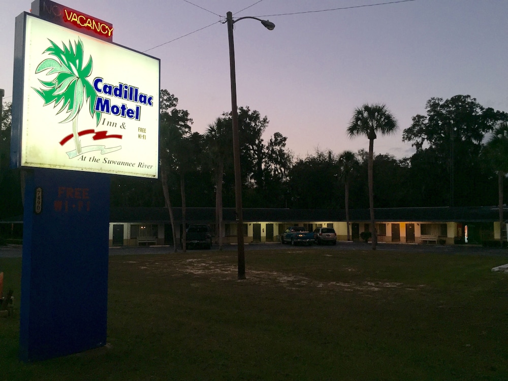 Cadillac Motel Fanning Springs - photo 19