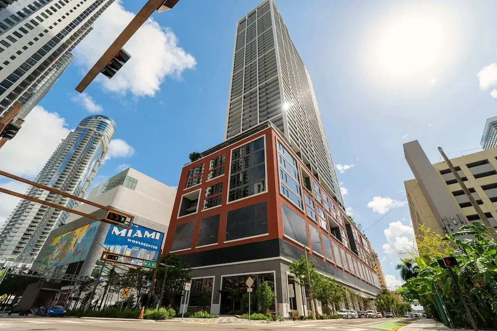 Prime Downtown Location Condos — 4-Star Luxury Hotel in Miami, United States
